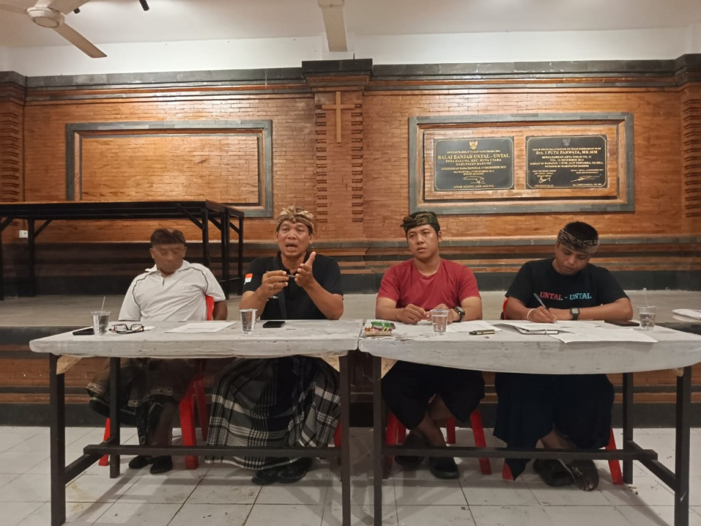 Rapat Evaluasi Kegiatan dan Pelaporan LPJ Tahun 2024 ST. Eka Budhi Dharma Banjar Untal-Untal Dalung